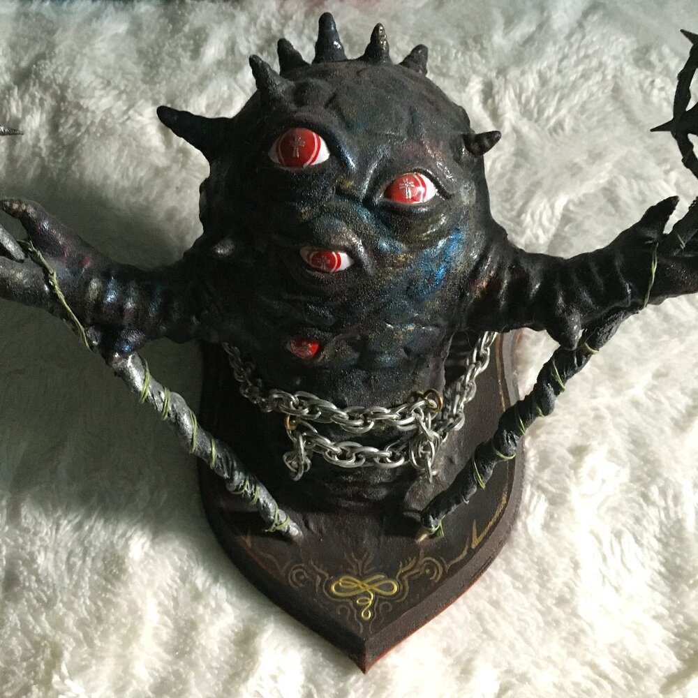 Maxtoy Eyezon Sofubi Custom 1/1 ā Hand-Painted by Cyber Carpenter